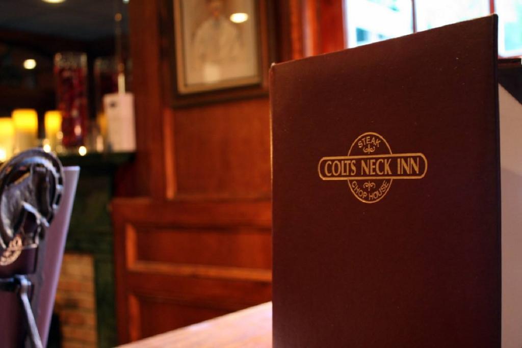 Colts Neck Inn Hotel מראה חיצוני תמונה